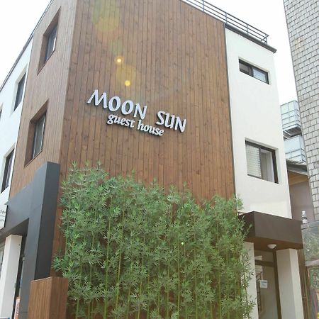 Moon Sun Guesthouse Сеул Екстериор снимка